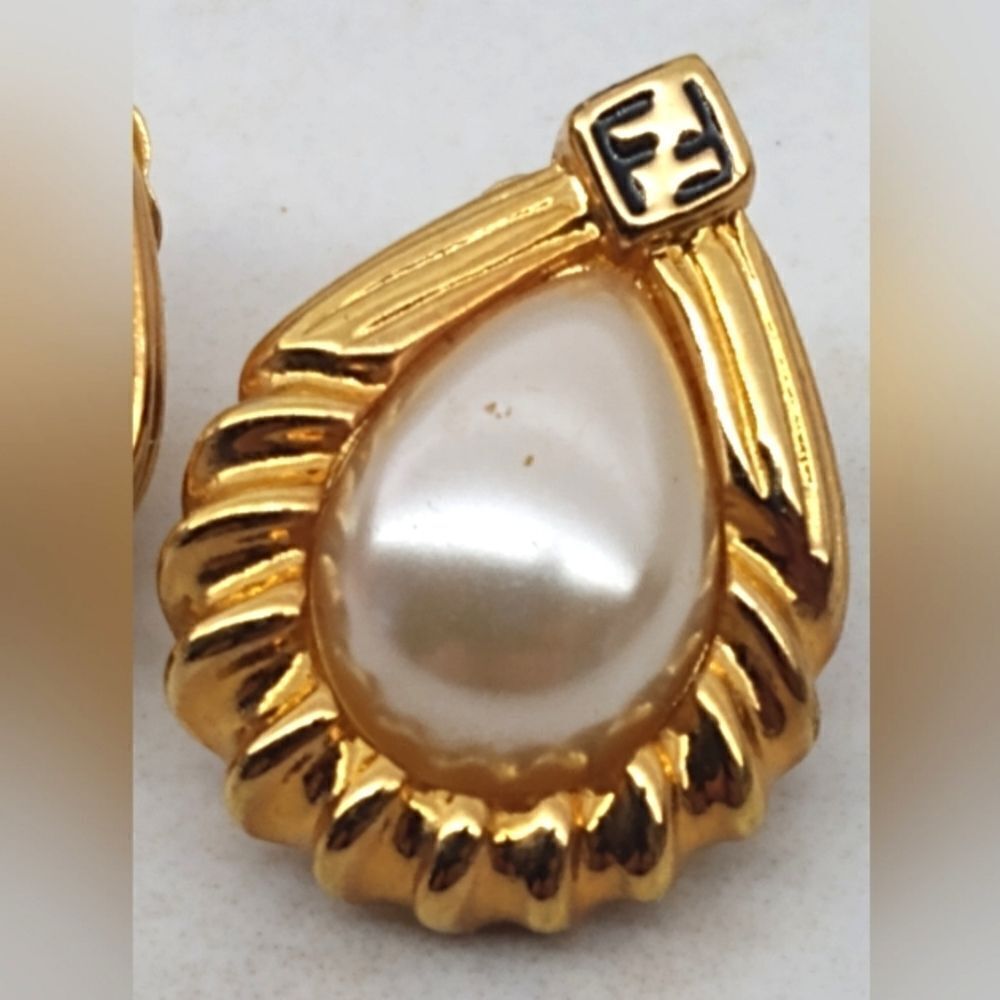 Fendi Pearl Gold Tone Vintage Pierced Earrings - Picture 4 of 13